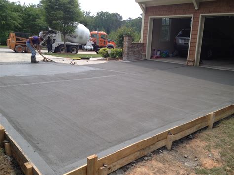 Residential Concrete Services .